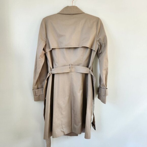 Banana Republic Classic Trench Coat in Medium - Picture 2 of 12